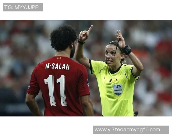 足球明星肤色对比哪位球员在场上更显白皙魅力